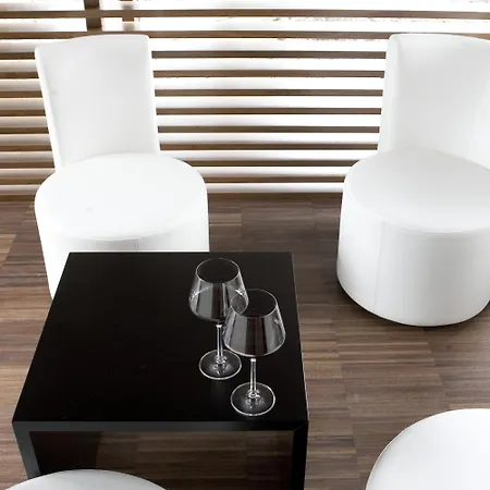 Becker's & Restaurant Hotel 4*