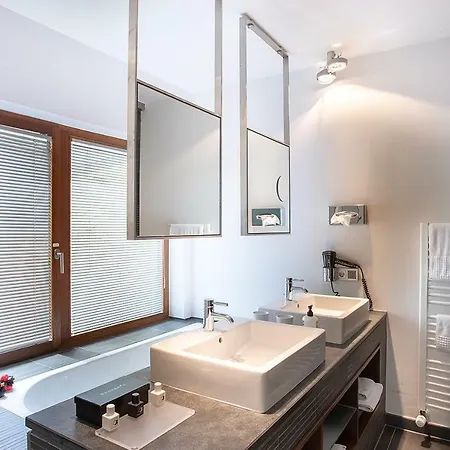 Becker's & Restaurant 4*