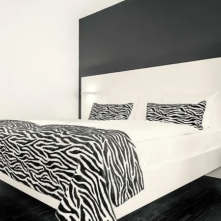 Becker's & Restaurant ترير