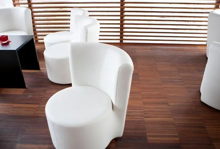 Becker's & Restaurant Hotel